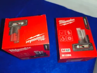 2 Baterías Milwaukee M12 6Ah Nuevas