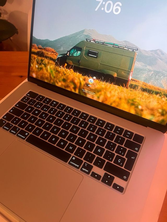 MacBook Air 15” (2023) con chip M2