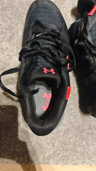 Under Armour Charged Zapatillas Negras Talla 42