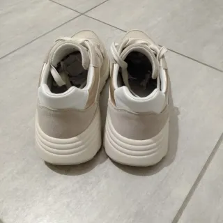 Scarpe Geox beige e bianche