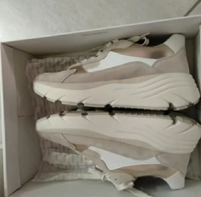 Scarpe Geox beige e bianche