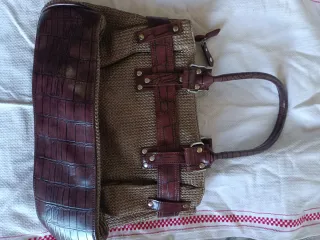 Bolso de mano tejido  marrón y dorado