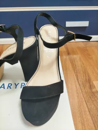 Sandalias nuevas Talla 38 Negras