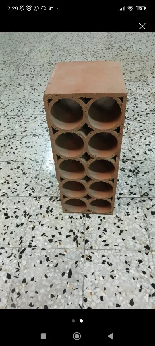 Botellero de cerámica para 12 botellas.