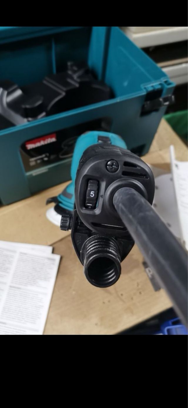 Lijadora Makita con maletín