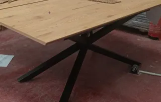 Mesa extensible estilo industrial