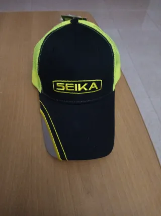 Cappellino Seika nero e giallo