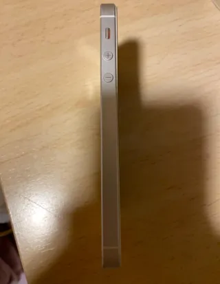 iPhone SE Plata y Blanco