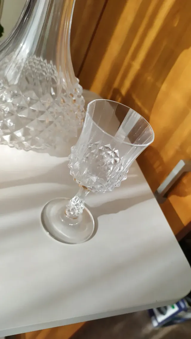 Juego copas y licorera de cristal