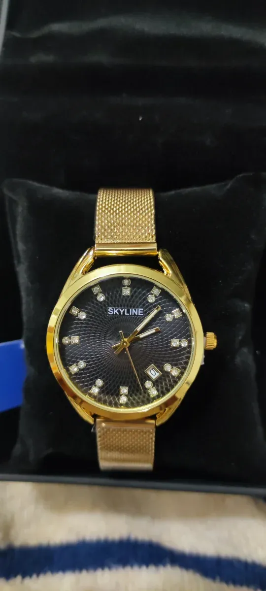 Reloj Dorado Mujer Nuevo