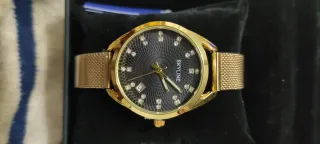 Reloj Dorado Mujer Nuevo