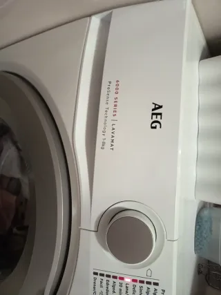 Lavadora AEG 8000 Series.