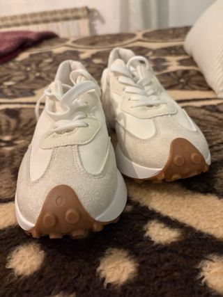 Zapatillas deportivas blancas sin usar