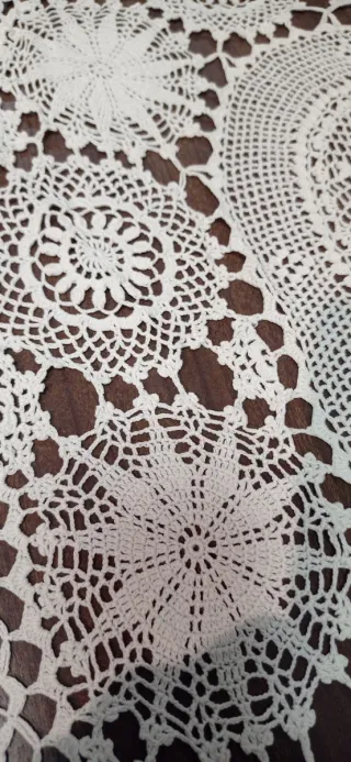 Tapete ganchillo ovalado mesa blanco