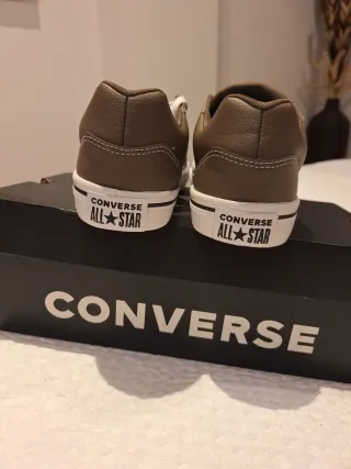 Zapatillas Converse Marrones y Blancas