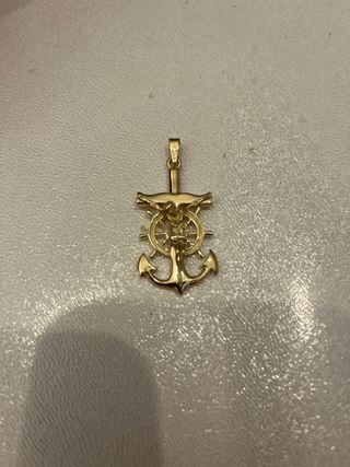 Colgante Cruz Cristo Marino Oro 18k a estrenar