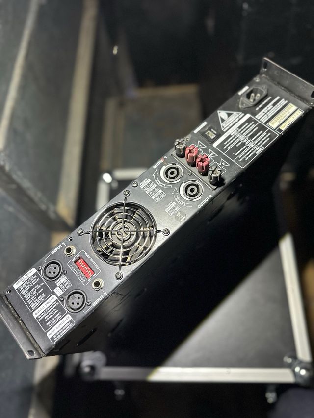 Behringer Europower EP1500 Amplificador