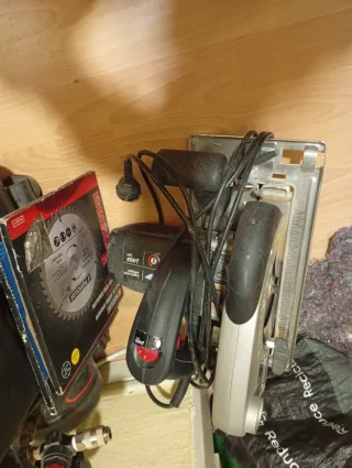 Cortadora de azulejos y sierra