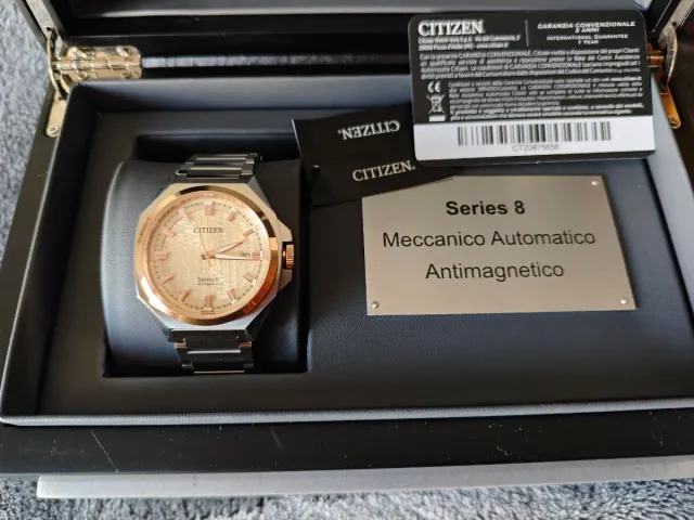 Citizen Series 8 NB6059-57P Reloj Automático