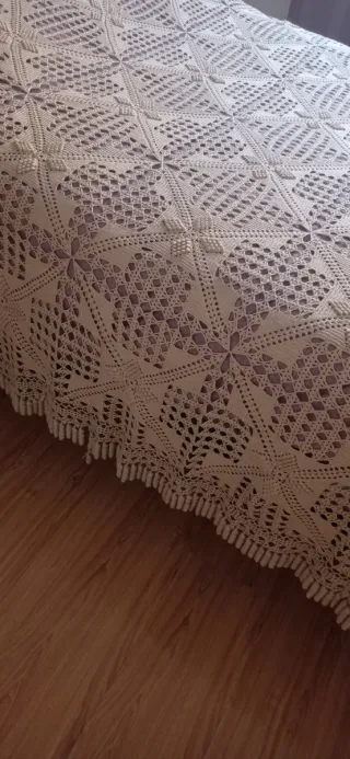 Colcha ganchillo artesanal beige