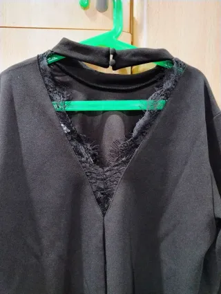 Blusa top preciosa espalda Vila Negra Talla M nuev