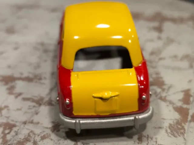 Réplica de carro de brinquedo Fiat 1100 Vermelho/Amarelo