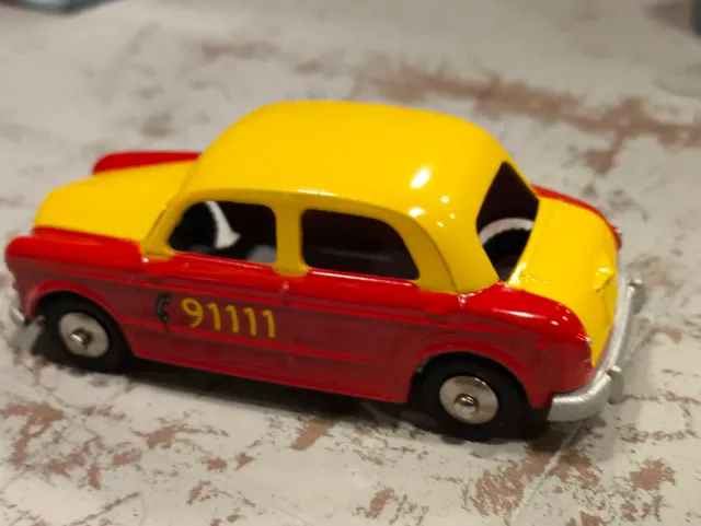 Réplica de carro de brinquedo Fiat 1100 Vermelho/Amarelo