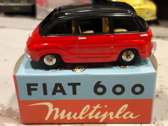 Miniatura do Fiat 600 Multipla