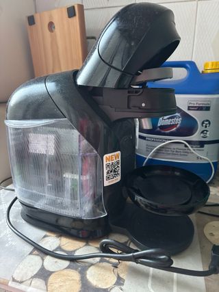 Cafetera negra en buen estado