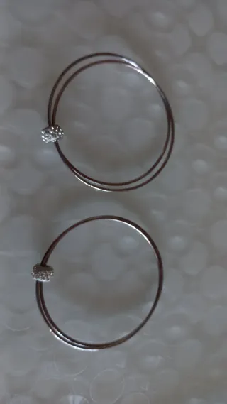 Coppia bracciali charm bigiotteria usati donna