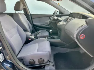 Nissan Primera 2003