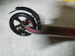 Patinete infantil rosa y plateado