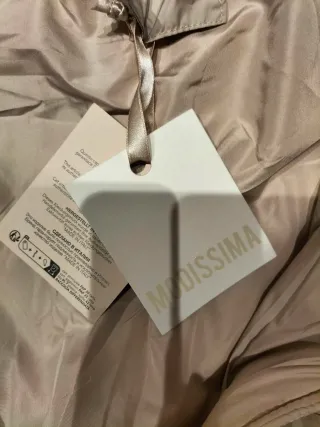 Piumino beige con cappuccio e pelliccia tg. L