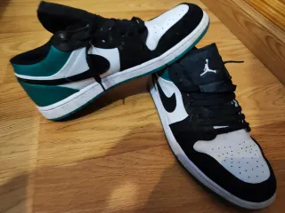 Zapatillas Jordan Negras, Verdes y Blancas