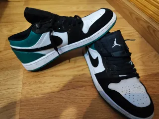 Zapatillas Jordan Negras, Verdes y Blancas