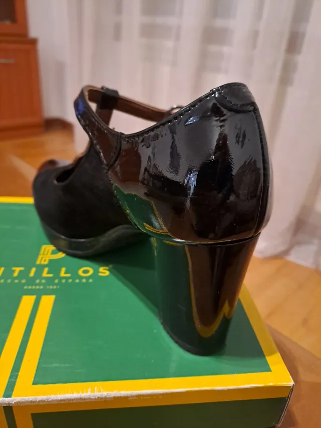 Zapatos Pitillos tacón alto charol y ante Negro