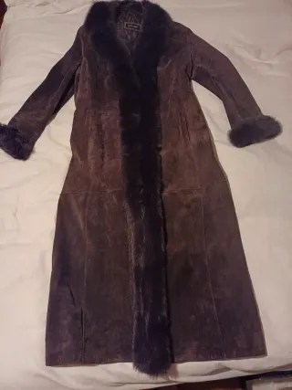 Abrigo largo piel marrón con pelo