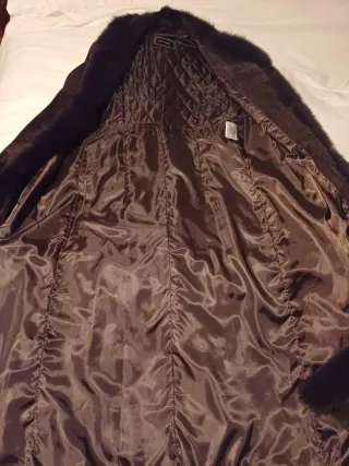 Abrigo largo piel marrón con pelo
