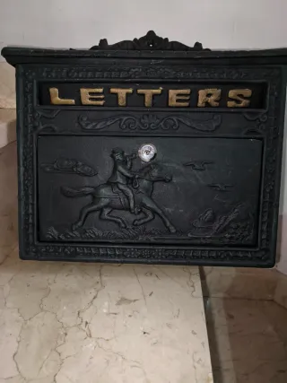 2 Buzones de Fundición Estilo Vintage