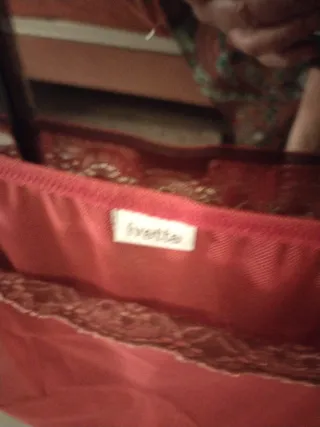 Camisón corto Ivette rojo con encaje