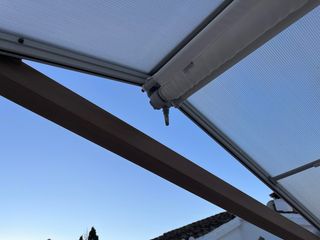 Pérgola Naterial Oxia 3x4m Acero y Plástico