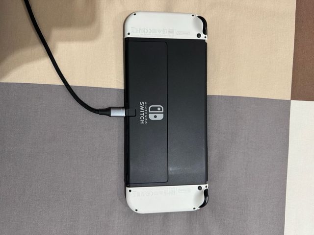 Nintendo Switch OLED Bianca