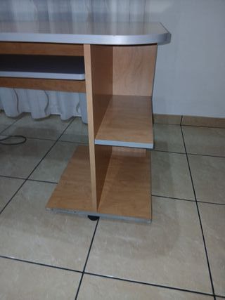 Escritorio juvenil madera y metal