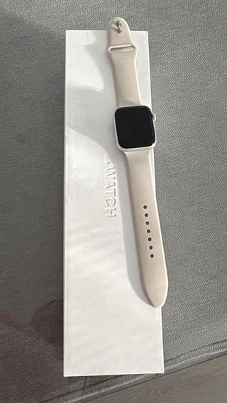Apple Watch 4 (40mm) con Caricatore