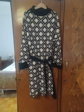 Abito invernale elegante fantasia geometrica