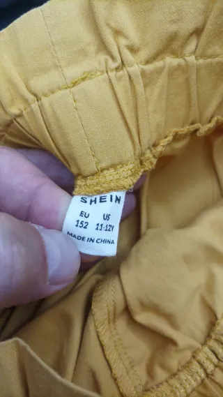 Gonna bambina gialla con bottoni