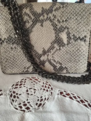 Borsetta pelle tracolla e spalla