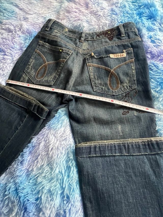 Vaqueros acampanados Calvin Klein