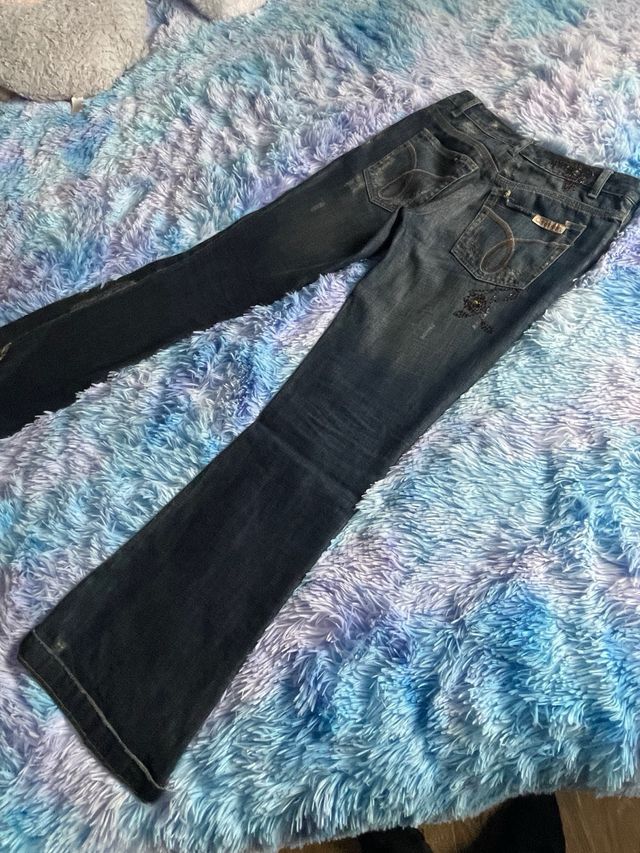 Vaqueros acampanados Calvin Klein