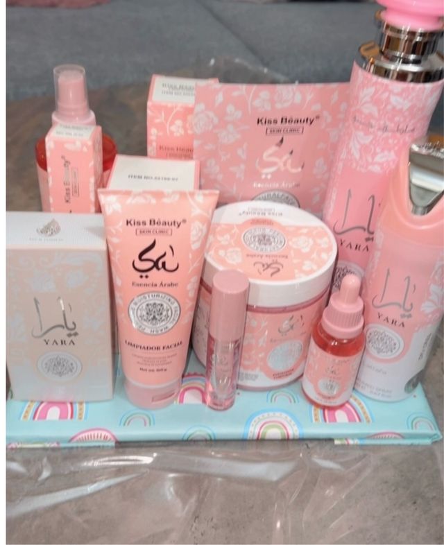 Lote de 12 productos de belleza Yara